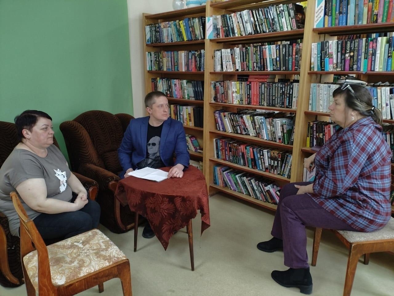 Глава Череповецкого района Леонилла Киселева посетила встречи депутатов Муниципального собрания с жителями поселений.