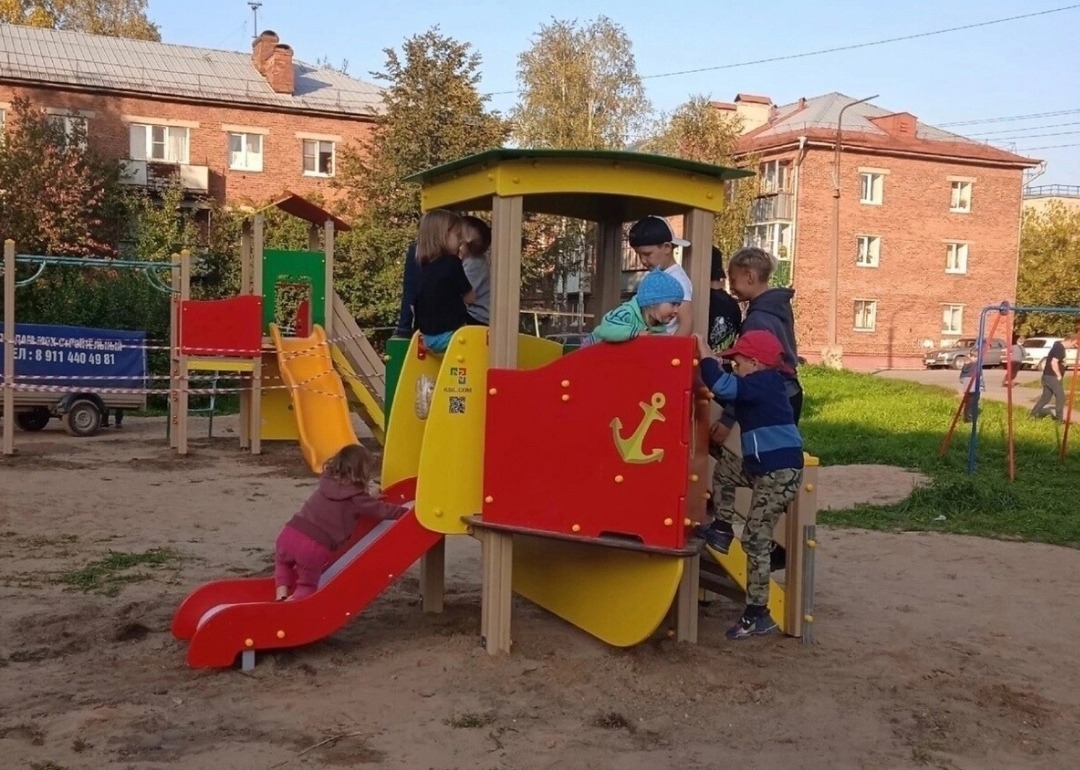 Начались работы в селе Яганово по обустройству детских спортивных площадок.